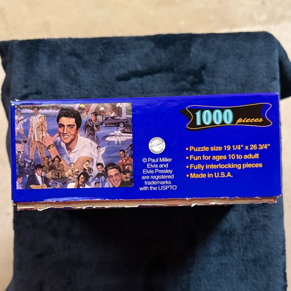 Elvis Presley 1000-Piece Puzzle - Blue - Picture 2 of 3